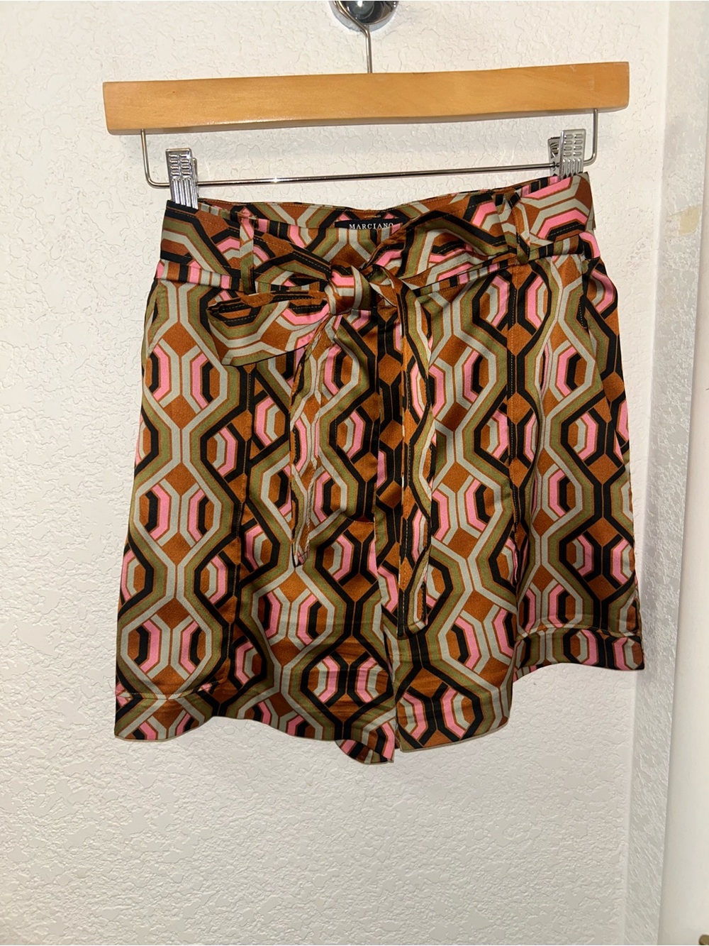MARCIANO by Guess The 1970s Inspired Silk Blend  High Rise🔥Hot Pants SZ: 2